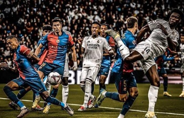 الكلاسيكو، نكسة تاريخية لريال مدريد بعد رباعية برشلونةالأحد 27/أكتوبر/2024 - 12:19 ص
كسر برشلونة، سلسلة اللا هزيمة لغريمه ريال مدريد، ومنعه من معادلة الرقم التاريخي المسجل باسم الفريق الكتالوني.