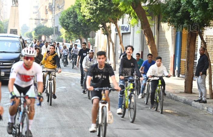 القاهرة تنظم ماراثون للدراجات بشوارع وسط البلد (فيديو وصور)الجمعة 01/نوفمبر/2024 - 12:56 م
شهد الدكتور إبراهيم صابر محافظ القاهرة، والدكتور أشرف صبحى وزير الشباب والرياضة ماراثون القاهرة الرياضي للدراجات الذى أقامته محافظة القاهرة ضمن فعاليات أسبوع القاهرة الحضري فى إطار استعدادات استضافة مصر المنتدى الحضري العالمي في دورته الثانية عشرة «WUF12» في الفترة من ٤ إلى ٨ نوفمبر الجارى.