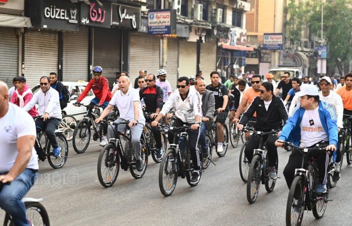 القاهرة تنظم ماراثون للدراجات بشوارع وسط البلد (فيديو وصور)الجمعة 01/نوفمبر/2024 - 12:56 م
شهد الدكتور إبراهيم صابر محافظ القاهرة، والدكتور أشرف صبحى وزير الشباب والرياضة ماراثون القاهرة الرياضي للدراجات الذى أقامته محافظة القاهرة ضمن فعاليات أسبوع القاهرة الحضري فى إطار استعدادات استضافة مصر المنتدى الحضري العالمي في دورته الثانية عشرة «WUF12» في الفترة من ٤ إلى ٨ نوفمبر الجارى.