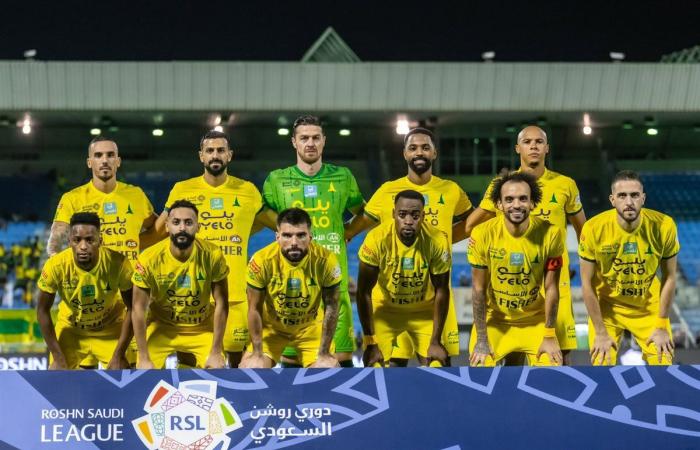 الدوري السعودي، الخليج يتقدم بثنائية أمام الرائد (صور)الجمعة 01/نوفمبر/2024 - 05:33 م
تقدم فريق الخليج على نظيره الرائد بهدفين مقابل لاشيئ في الشوط الأول من المباراة التي تجمع بينهما اليوم الجمعة على ملعب “ الأمير محمد بن فهد” ضمن منافسات الجولة التاسعة من الدوري السعودي للمحترفين .