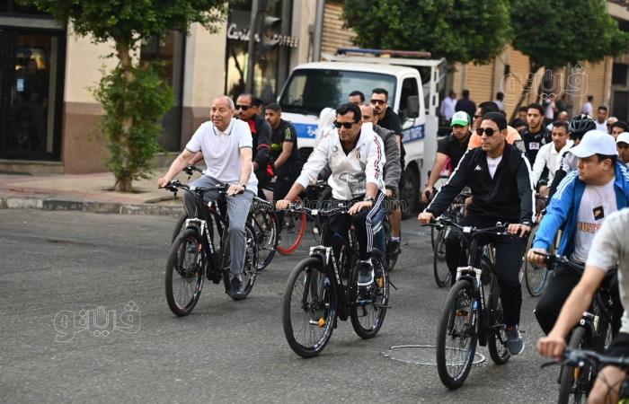 القاهرة تنظم ماراثون للدراجات بشوارع وسط البلد (فيديو وصور)الجمعة 01/نوفمبر/2024 - 12:56 م
شهد الدكتور إبراهيم صابر محافظ القاهرة، والدكتور أشرف صبحى وزير الشباب والرياضة ماراثون القاهرة الرياضي للدراجات الذى أقامته محافظة القاهرة ضمن فعاليات أسبوع القاهرة الحضري فى إطار استعدادات استضافة مصر المنتدى الحضري العالمي في دورته الثانية عشرة «WUF12» في الفترة من ٤ إلى ٨ نوفمبر الجارى.