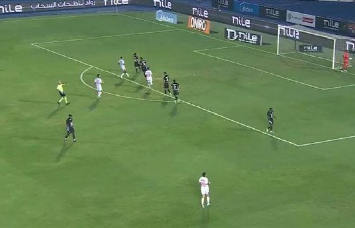 ناصر ماهر يسجل الهدف الأول للزمالك أمام البنك الأهليالجمعة 01/نوفمبر/2024 - 08:39 م
يواجه نادي الزمالك نظيره البنك الأهلي، في المباراة المرتقبة والمقرر لها مساء اليوم الجمعة علي استاد السلام، في إطار مباريات الجولة الأولى لمسابقة الدوري الممتاز.