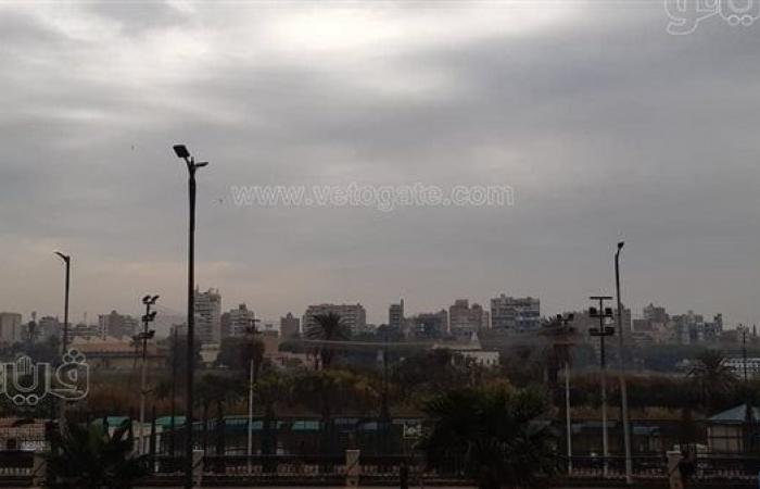 مصحوبة بحبات البرد، خريطة سقوط الأمطار الرعدية غدا السبتالجمعة 01/نوفمبر/2024 - 09:05 م
تستمر حالة من عدم الاستقرار في الأحوال الجوية غدا السبت وذلك بسبب بمنخفض جوي في طبقات الجو العليا يصاحبه تكاثر للسحب المنخفضة والمتوسطة يصاحبها سقوط الأمطار تكون خفيفة قد تصل إلى متوسطة ورعدية بعض المناطق وكشفت هيئة الأرصاد الجوية عن أماكن سقوط الأمطار غدا وجاءت كالتالي: تسقط الأمطار الغزيرة الرعدية