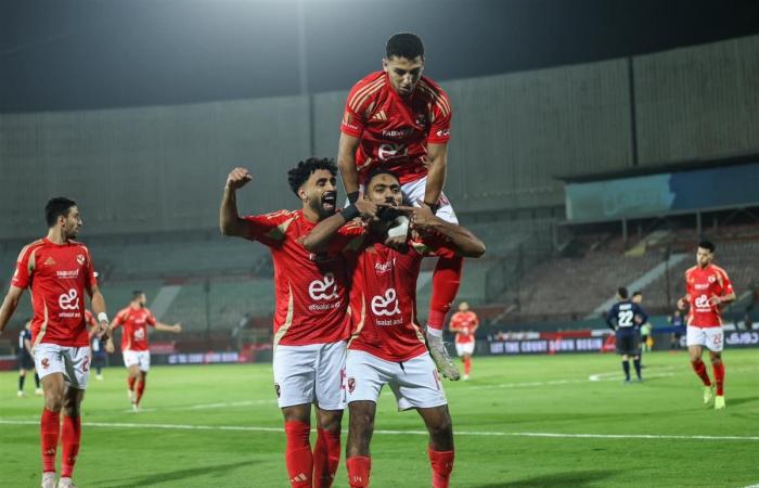 وسام أبو علي أفضل لاعب في مباراة الأهلي وسيرامكيا بالدوريالسبت 02/نوفمبر/2024 - 10:15 م
وفاز فريق الأهلي على نظيره سيراميكا كليوباترا بنتيجة 5-2 في المباراة التي جمعتهما على ستاد السلام، في الجولة الأولى من بطولة الدوري المصري الممتاز.