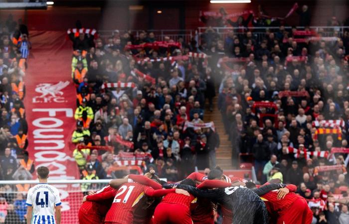 محمد صلاح يقود ليفربول للفوز على برايتون 2-1 وتصدر الدوري الإنجليزي (فيديو وصور)السبت 02/نوفمبر/2024 - 06:54 م
فاز فريق ليفربول على نظيره برايتون بنتيجة 2-1 في المباراة التي جمعت الفريقين على ملعب أنفيلد، ضمن منافسات الجولة العاشرة من الدوري الإنجليزي الممتاز.