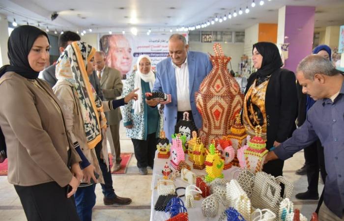 افتتاح معرض الدقهلية العاشر لـ"أيادي مصر" للمنتجات اليدوية والتراثية (صور )الأحد 03/نوفمبر/2024 - 01:55 م
السكرتير العام المساعد للدقهلية يشهد إفتتاح معرض الدقهلية العاشر لمبادرة أيادي مصر لتسويق المنتجات اليدوية والتراثية بالغرفة التجارية ..صور