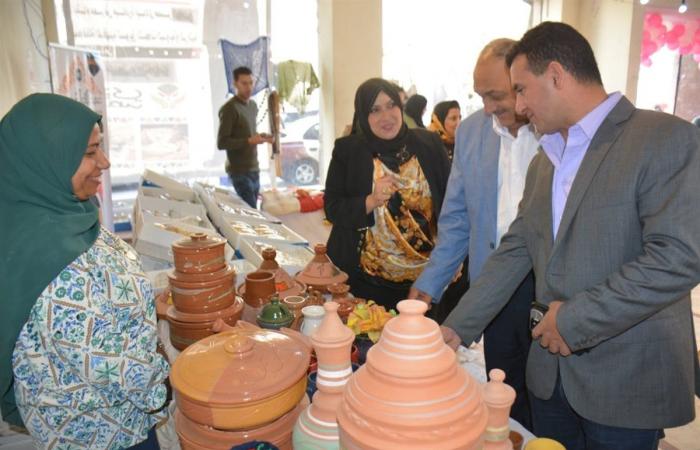 افتتاح معرض الدقهلية العاشر لـ"أيادي مصر" للمنتجات اليدوية والتراثية (صور )الأحد 03/نوفمبر/2024 - 01:55 م
السكرتير العام المساعد للدقهلية يشهد إفتتاح معرض الدقهلية العاشر لمبادرة أيادي مصر لتسويق المنتجات اليدوية والتراثية بالغرفة التجارية ..صور