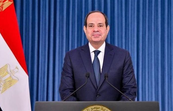 السيسي: أنشأنا 22 مدينة جديدة وحدثنا وسائل النقل والمواصلاتالإثنين 04/نوفمبر/2024 - 06:26 م
قال الرئيس السيسي: قامت مصر بإنشاء جيل جديد من المدن يتبنى معايير الاستدامة والذكاء الرقمى على رأسها العاصمة الإدارية الجديدة ومدينة العلمين الجديدة ضمن اثنتين وعشرين مدينة أخرى