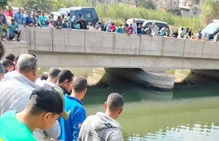 مصرع شاب غرقا في مياه ترعة سمنود بالغربية (صور)الجمعة 08/نوفمبر/2024 - 04:59 م
لفظ شاب في بداية العقد الثالث من العُمر، أنفاسه الأخيرة أسفل مياه النيل بمركز سمنود في محافظة الغربية