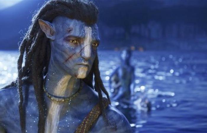 أول صور من الجزء الثالث لفيلم Avatarالأحد 10/نوفمبر/2024 - 07:00 ص
AVATAR ، أعطى المخرج الشهير جيمس كاميرون، جمهور سلسلة أفلام AVATAR، أول نظرة رسمية على فيلم AVATAR: FIRE AND ASH، والذي يعد الجزء الثالث من السلسلة الشهيرة. وكشف المخرج 'جيمس كاميرون'، سبب تسمية الفيلم القادم، من سلسلة Avatar، باسم Avatar: Fire and Ash. وقال كاميرون في تصريحات صحفية: "يمكن أن