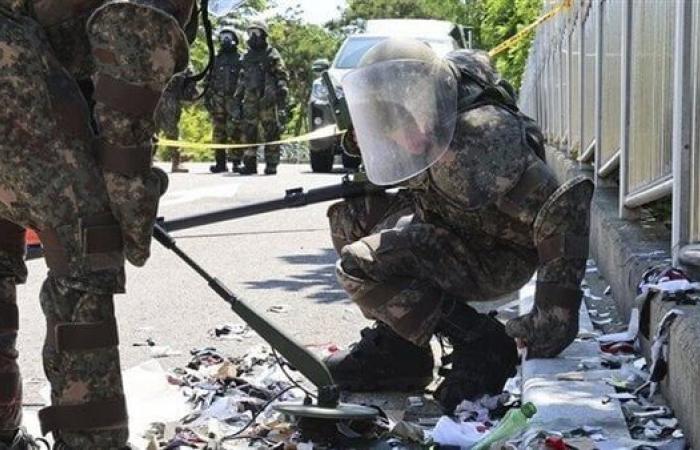 كوريا الجنوبية تعوض المتضررين من بالونات القمامة التي أطلقتها بيونج يانجالخميس 14/نوفمبر/2024 - 07:00 م
ذكرت وكالة يونهاب الكورية الجنوبية أن البرلمان عدل التشريع المحلي ليتيح دفع تعويضات للمواطنين المتضررين من بالونات أكياس القمامة التي يتم إطلاقها من كوريا الديمقراطية.