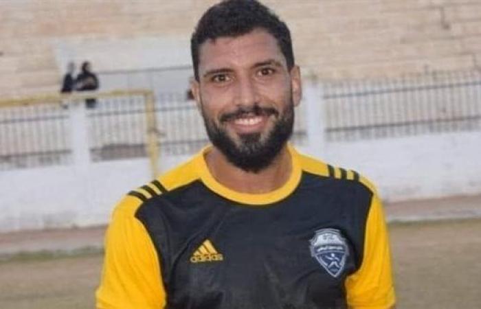 وفاة محمد شوقي لاعب نادي كفر الشيخ بعد فشل محاولة إنعاش القلبالثلاثاء 19/نوفمبر/2024 - 06:50 ص
أعلنت مديرية الشؤون الصحية بدمياط من خلال صفحتها الرسمية، وفاة لاعب نادي كفر الشيخ محمد شوقي مدافع الفريق بعد تدهور حالته الصحية في الأيام الماضية، وذلك إثر الأزمة القلبية التي تعرض لها في مباراة القزازين وكفر الشيخ.