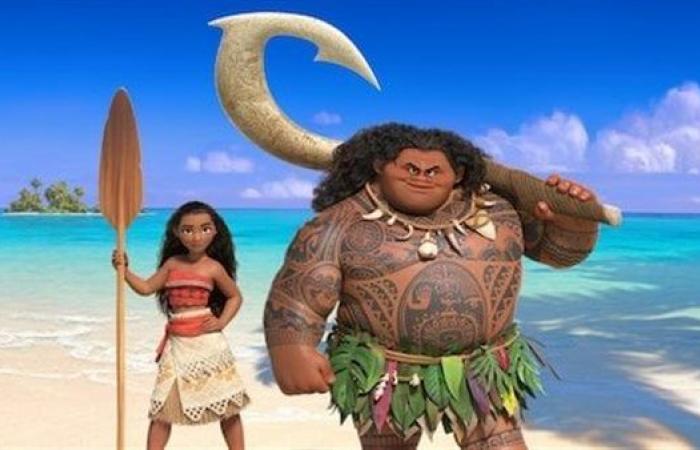 إيرادات فيلم Moana 2 ترتفع لـ 600 مليون دولار في شباك التذاكر العالميالثلاثاء 10/ديسمبر/2024 - 09:00 ص
Moana 2 ، ارتفعت إيرادات فيلم ديزني Moana 2، لـ 600 مليون دولار في شباك التذاكر حول العالم، عن ميزانية بلغت 150 مليون دولار، وهو ما يعد نجاحا كبيرا للفيلم. أولي كرافاليو: نجاح فيلم Moana ساعدني على شراء منزل لوالدتي كشفت الممثلة، أولي كرافاليو ، أن نجاح فيلم الأنيميشن Moana ، ساعدها على