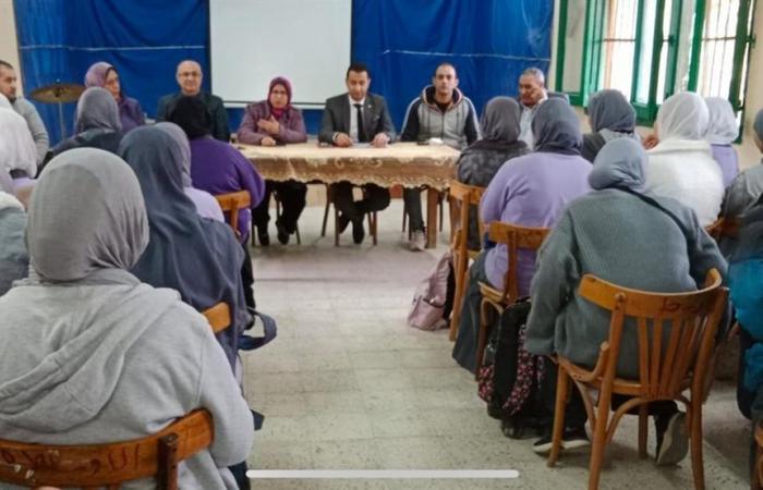 الداخلية تعقد لقاءات مع طلبة المدارس والجامعات للتوعية بمخاطر المخدراتالسبت 14/ديسمبر/2024 - 01:03 م
واصلت الإدارة العامة لمكافحة المخدرات بقطاع مكافحة المخدرات والأسلحة والذخائر غير المرخصة بالتنسيق مع الجهات المعنية عقد لقاءات مع عدد من طلاب المدارس