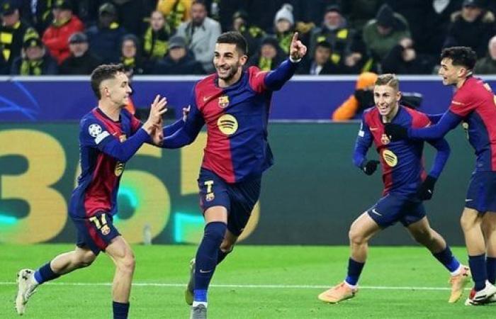 بالقوة الضاربة، فليك يعلن تشكيل برشلونة لمواجهة ليجانيس في الدوري الإسبانيالأحد 15/ديسمبر/2024 - 09:17 م
أعلن الألماني هانز فليك المدير الفني لفريق برشلونة الإسباني، تشكيل اللاعبين لمواجهة ليجانيس، التي تجمعهام في العاشرة مساء اليوم الأحد، ضمن الجولة 17 من بطولة الدوري الإسباني.