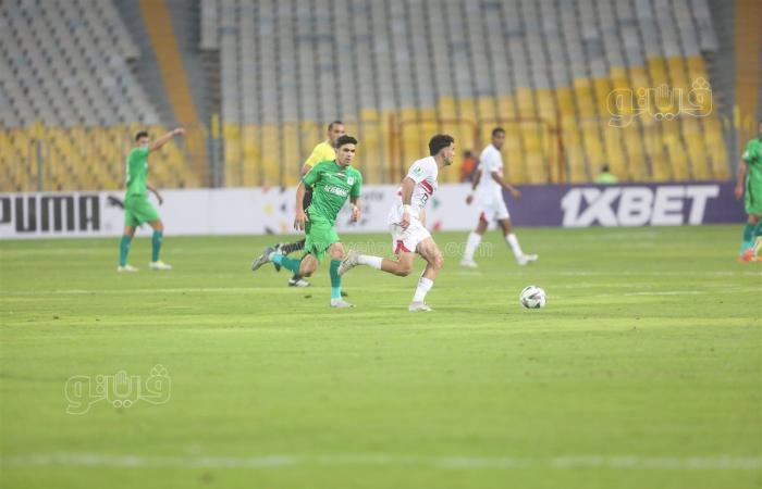 الكونفدرالية، زيزو يسجل هدف الزمالك الأول في شباك المصريالأحد 15/ديسمبر/2024 - 07:26 م
سجل احمد سيد زيزو الهدف الأول لـ الزمالك  في شباك المصري البورسعيدي  بالدقيقة 64 من المباراة التي تجمع الفريقين باستاد الجيش ببرج العرب، في الجولة الثالثة لمباريات دور المجموعات لبطولة