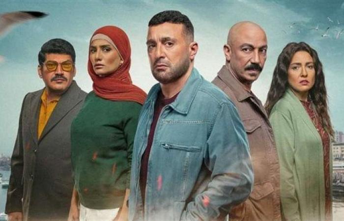 أبطال "العتاولة 2" يواصلون تصوير مشاهد المسلسل بالقاهرةالأحد 15/ديسمبر/2024 - 03:00 م
يواصل صناع مسلسل العتاولة 2 تصوير أحداث العمل داخل إحدى ديكورات العمل بالقاهرة، ومن المقرر أن يستمر التصوير لما يقرب من اسبوع وتعود بعدها أسرة العمل للتصوير داخل مدينة الإسكندرية. وكان مخرج العمل أحمد خالد موسى قد صور عددًا من المشاهد الخارجية من الجزء الثاني لمسلسل العتاولة بكورنيش مدينة الإسكندرية،