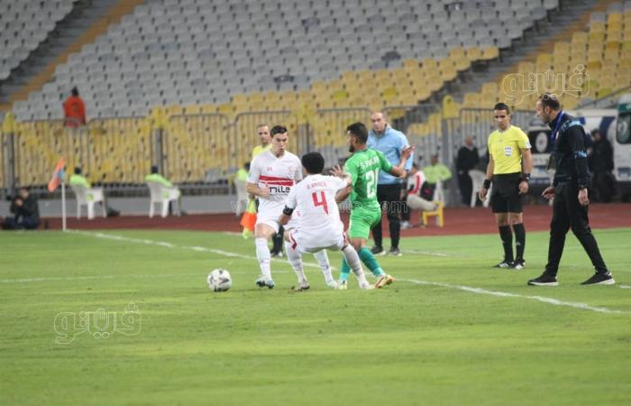 الزمالك يضغط لتسجيل هدف التقدم أمام المصري بعد مرور 60 دقيقة (صور)الأحد 15/ديسمبر/2024 - 07:21 م
يتعادل فريق الزمالك مع نظيره المصري البورسعيدي بنتيجة 0-0، بعد مرور 60 دقيقة من المباراة التي تجمع الفريقين باستاد الجيش ببرج العرب، في الجولة الثالثة لمباريات دور المجموعات لبطولة كأس الكونفدرالية الأفريقية. وفي الدقيقة 13 صوب نبيل عماد دونجا كرة قوية، ولكن جاءت جنب قائم محمود جاد حارس مرمى