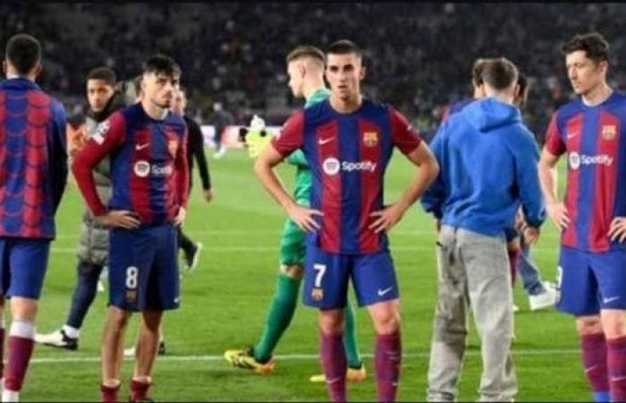 سقوط مفاجئ لبرشلونة أمام ليجانس في الدوري الإسبانيالإثنين 16/ديسمبر/2024 - 12:10 ص
فاز فريق ليجانيس على نظيره برشلونة بنتيجة 1-0 في المباراة التي تجمعت الفربقين، ضمن الجولة 17 من بطولة الدوري الإسباني.