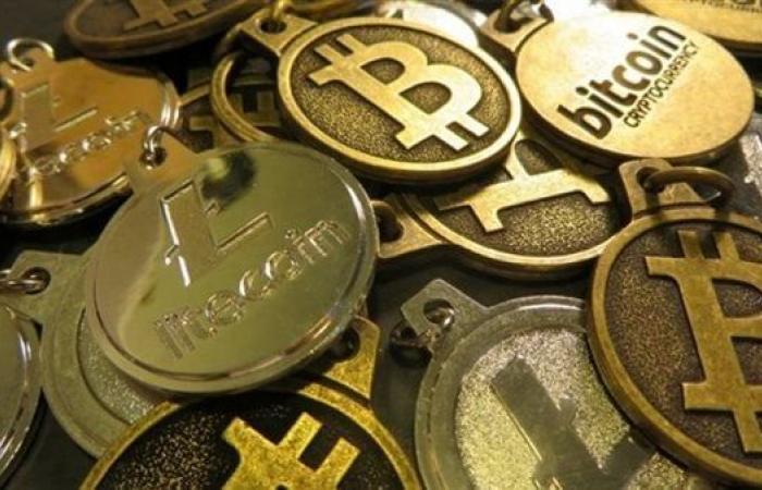 لأول مرة في تاريخها، سعر بيتكوين يتجاوز الـ 106 آلاف دولارالإثنين 16/ديسمبر/2024 - 03:55 ص
بحسب بيانات التداول على أكبر منصة تبادل للعملة الرقمية بينانس ارتفع سعر البيتكوين خلال يوم ليصل 106648 دولارا.