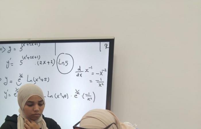 جامعة القناة تطلق حملة للكشف عن فيروس C (صور)الثلاثاء 17/ديسمبر/2024 - 11:37 ص
في إطار حرص جامعة قناة السويس على صحة طلابها وتعزيز وعيهم بخطورة فيروس C الذى يتسبب في ضياع صحة الإنسان