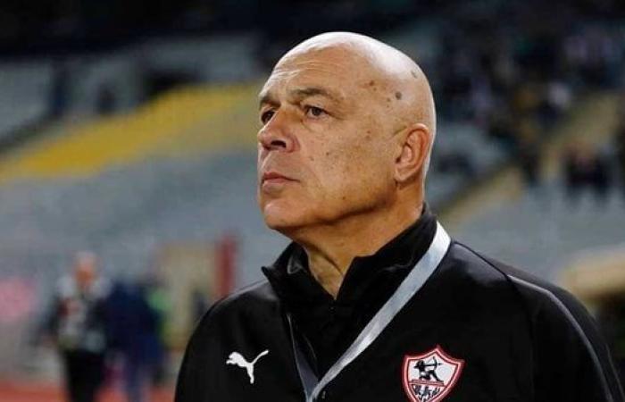 جروس يطلب تقريرًا طبيًّا عن مصابي الزمالكالثلاثاء 17/ديسمبر/2024 - 10:13 ص
طالب جروس المدير الفني للفريق الأوللكرة القدم بنادي الزمالك من الجهاز الطبي تقريرا طبيا عن مصابي الفريق من أجل الاطمئنان علي ملف المصابين