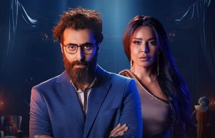 شاهد، مقتطفات من كواليس مسلسل المهرجالجمعة 20/ديسمبر/2024 - 12:03 ص
طرحت منصة "شاهد" فيديو يكشف مقتطفات من كواليس مسلسل المهرج الذي انطلق مؤخرًا على منصة شاهد ويشارك به نخبة من النجوم. وكشف الفيديو عن جوانب من استعدادات الأبطال لمشاهدهم وقراءتهم للسيناريو بالإضافة إلى لقطات من إرشادات المخرج للأبطال وكيفية تصوير المشاهد. View this post on Instagram