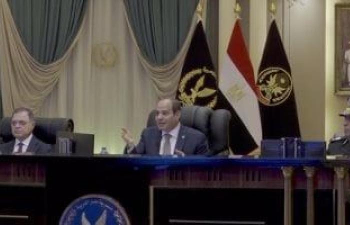 الرئيس السيسي: يتم استخدام مواقع التواصل الاجتماعي لنشر كمية كبيرة من الشائعات