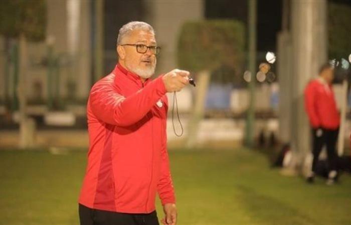 ميكالي يسافر للبرازيل وينتظر تحديد موقفهالأحد 22/ديسمبر/2024 - 02:10 م
يشار إلى أن ميكالي قاد منتخب الشباب قبل أيام قليلة للتأهل لبطولة أمم إفريقيا