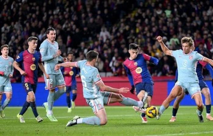 ترتيب الدوري الإسباني بعد خسارة برشلونة أمام أتلتيكو مدريدالأحد 22/ديسمبر/2024 - 01:08 ص
برشلونة ضد أتلتيكو مدريد، خسر فريق برشلونة أمام نظيره أتليتكو مدريد بنتيجة 2-1 في المباراة التي جمعت الفريقين بملعب مونتجويك في قمة لقاءات الجولة الثامنة عشر من بطولة الدوري الإسباني الليجا.