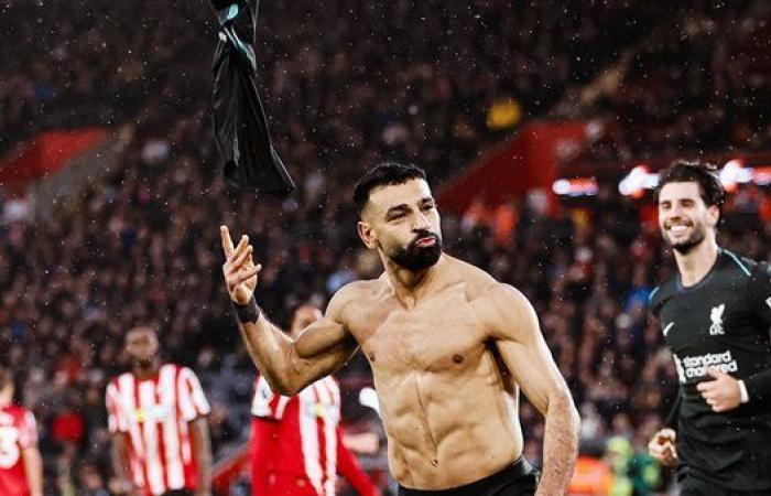 محمد صلاح يساهم بـ 18 هدفًا في آخر 9 مباريات بالدوري الإنجليزيالأحد 22/ديسمبر/2024 - 11:01 م
حقق محمد صلاح قائد المنتخب الوطني ونجم ليفربول، رقما مميزا في بطولة الدوري الإنجليزي الممتاز مع الريدز.