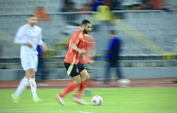 الأهلي يفوز على المصري 0/2 في الدوري الممتاز (صور)الخميس 26/ديسمبر/2024 - 10:06 م
حقق النادي الأهلي، فوزا صعبا علي حساب نظيره المصري البورسعيدي بهدف نظيف في المباراة التي جمعت بينهم اليوم الخميس، على ملعب “برج العرب” في المباراة التي تجمع بينهما ضمن منافسات الجولة السادسة