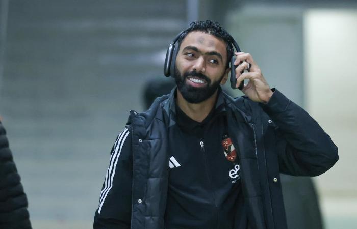 شاهد وصول الأهلي إلى برج العرب لمواجهة المصري في الدوري