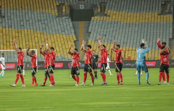 الأهلي يفوز على المصري 0/2 في الدوري الممتاز (صور)الخميس 26/ديسمبر/2024 - 10:06 م
حقق النادي الأهلي، فوزا صعبا علي حساب نظيره المصري البورسعيدي بهدف نظيف في المباراة التي جمعت بينهم اليوم الخميس، على ملعب “برج العرب” في المباراة التي تجمع بينهما ضمن منافسات الجولة السادسة