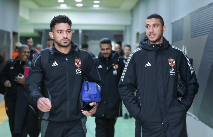 شاهد وصول الأهلي إلى برج العرب لمواجهة المصري في الدوري