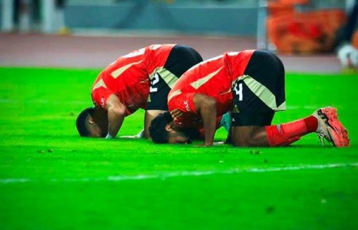 الشوط الأول.. الأهلي يتقدم على المصري بهدف عطية الله في الدوري.. صور