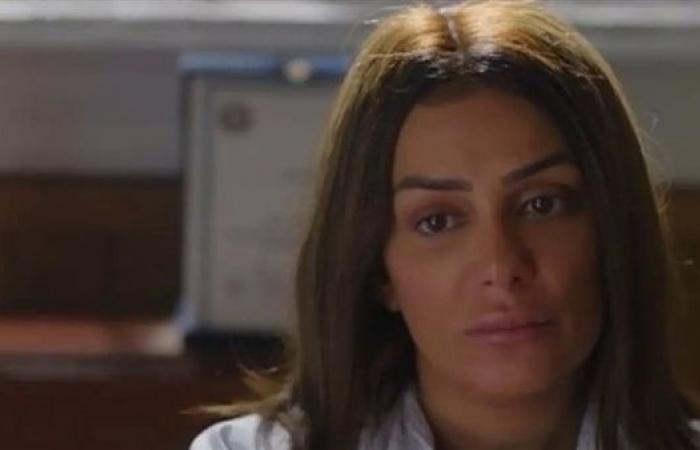 مسلسل وتر حساس الحلقة الأخيرة، سجن مازن وكاميليا ورغدة وانفصال رشيد وسلمىالخميس 26/ديسمبر/2024 - 11:30 م
مسلسل وتر حساس الحلقة الأخيرة ، ودع عشاق مسلسل وتر حساس عملهم المفضل اليوم بعرض الحلقة الأخيرة منه وهي الحلقة 45. ودارت أحداث مسلسل وتر حساس الحلقة الأخيرة حول حجز كاميليا بعد ضبط عبد الرحمن واعترافه بالحقيقة، ويصر نور الدين على الدفاع عن أبنائه بالرغم من إقراره بذنبهم. وتحرص سلمى على مقابلة رغدة