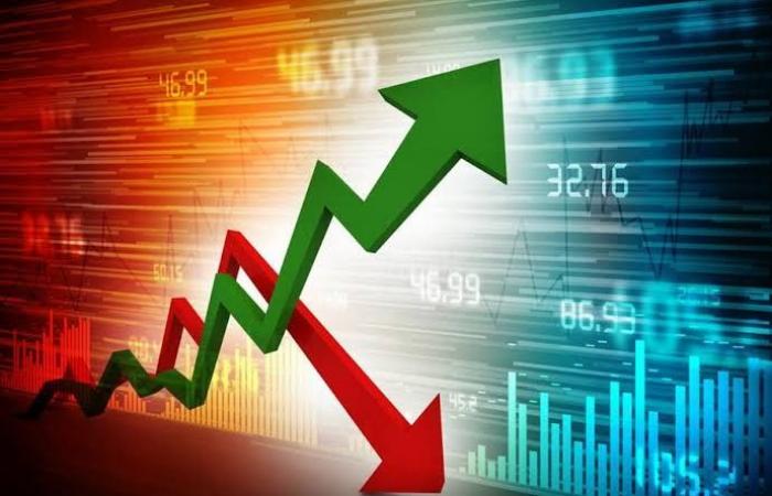 خبير يكشف تأثير الاستثمار في العملات المشفرة على حركة البورصة المصريةالجمعة 27/ديسمبر/2024 - 04:08 ص
قال محمد سعيد خبير أسواق المال، إن اتجاه البعض للاستثمار في العملات المشفرة خارج البلاد خاصة الإمارات يؤثر نسبيًّا على الاستثمار في البورصة المصرية ويتلخص هذا التأثير من ناحية البورصة في سحب السيولة وتحويلها الى تلك الأسواق بما يؤثر على أحجام التداول في البورصة المصرية. وأضاف أن التأثير لا يقتصر على