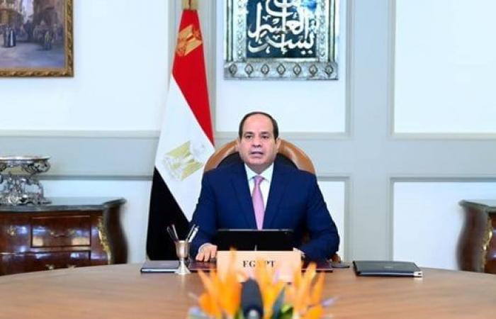 السيسي وماكرون يؤكدان أهمية استكمال تنفيذ بنود اتفاق وقف إطلاق النار بلبنانالسبت 28/ديسمبر/2024 - 09:18 م
أكد الرئيس عبد الفتاح السيسي، والرئيس إيمانويل ماكرون على أهمية استكمال تنفيذ بنود اتفاق وقف إطلاق النار في لبنان وتنفيذ قرار مجلس الأمن رقم 1701 بشكل كامل،