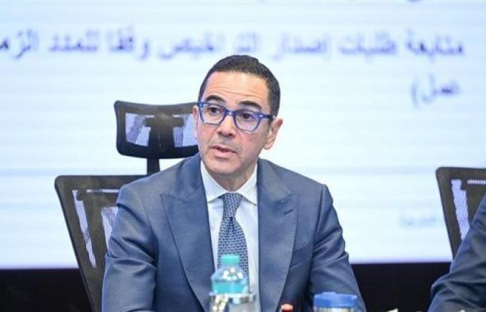 الخطيب: الترويج لـ 276 منتج مصري من خلال هيئة تنمة الصادرات في 2024الأحد 29/ديسمبر/2024 - 02:14 م
أعلن المهندس حسن الخطيب وزير الاستثمار والتجارة الخارجية ، عن جهود هيئة تنمية الصادرات خلال عام 2024، مشيرًا إلى أنه تم الترويج الإلكتروني لـ (276) منتج مصري وذلك من خلال البوابة الالكترونية للهيئة في عدة صناعات تصديرية مختلفة. وأضاف الخطيب انه تم خلال عام 2024 - توزيع (2261) فرصة تجارية مباشرة