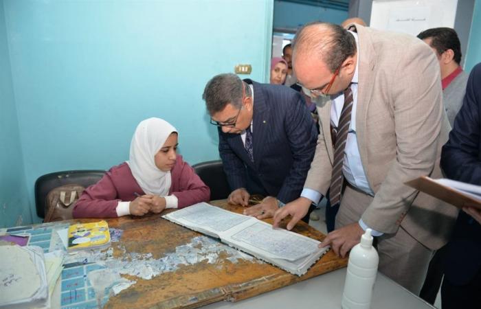 محافظ الدقهلية يتفقد الخدمات الطبية للمواطنين بمستشفى جمصة (صور)الأحد 29/ديسمبر/2024 - 01:31 م
محافظ الدقهلية يتفقد مستشفى جمصه