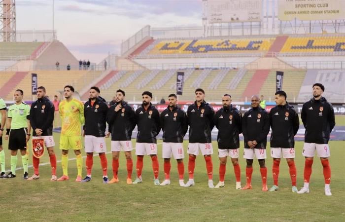 الأهلي يحقق ثاني أسوأ انطلاقة في الدوري بآخر 10 سنواتالإثنين 30/ديسمبر/2024 - 09:21 م
سقط النادي الأهلي، في فخ التعادل أمام نظيره إنبي، في اللقاء الذي جمعهما على استاد المقاولون العرب، ضمن مواجهات الجولة السابعة من الدوري المصري الممتاز.