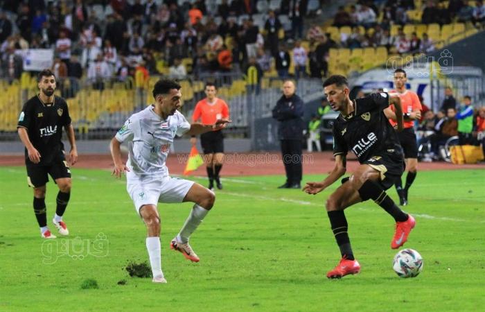 شاهد، الحزن يظهر على شيكابالا لعدم مشاركته في مباراة الزمالك والمصريالأحد 05/يناير/2025 - 09:39 م
ظهر على محمود عبد الرازق شيكابالا قائد الفريق الأول لكرة القدم بنادي الزمالك، ملامح الحزن بعد تواجده على مقاعد بدلاء فريقه طوال مباراة المصري البورسعيدي.