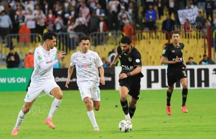 12 صورة ترصد مران الزمالك اليوم استعدادا لمواجهة أبو قير للأسمدةالإثنين 06/يناير/2025 - 10:28 م
خاض لاعبو الفريق الأول لكرة القدم بنادي الزمالك بقيادة السويسري كريستيان جروس، المران الرئيسي اليوم الإثنين، على ملعب النادي، استعدادًا لمباراة أبو قير للأسمدة المقبلة في دور الـ32 لكأس مصر. ونشرت الصفحة الرسمية لنادي الزمالك عبر فيس بوك مجموعة من الصور لمران الفريق اليوم. أدى لاعبو