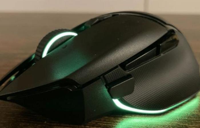 مراجعة لفارة Razer Basilisk V3 Pro 35K وقاعدة RAZER MOUSE DOCK PRO