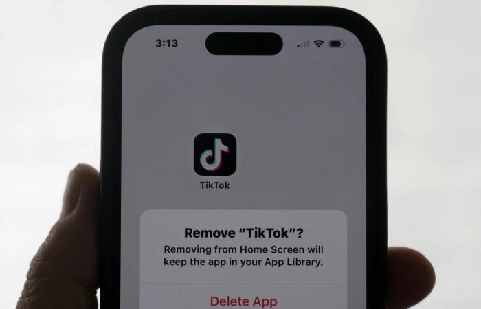 Tik Tok للأمريكيين: "آسفون.. التطبيق غير متاح الآن"