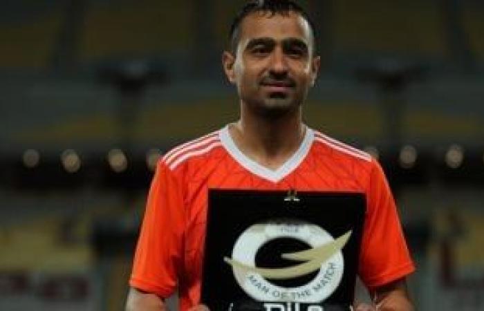 محمد فخرى يحصل على جائزة أفضل لاعب فى مباراة الأهلى وفاركو