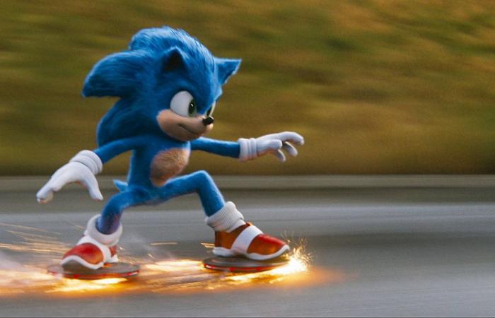 طرح فيلم Sonic the Hedgehog 3 للمشاهدة عبر المنصات الرقميةالخميس 23/يناير/2025 - 03:00 م
طرح اليوم فيلم Sonic the Hedgehog 3 ، للمشاهدة عبر المنصات الرقمية، وذلك بعد مُضي شهر واحد من عرضه في صالات السينما، حيث حقق إيرادات كبيرة، بلغت 422 مليون دولار في شباك التذاكر العالمي. تفاصيل فيلم Sonic the Hedgehog 3 فيلم Sonic the Hedgehog 3، حصل على تقييمات إيجابية من النقاد والجمهور.