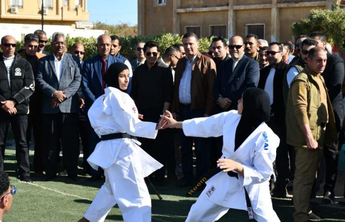 وزير الرياضة يتفقد مركز شباب الفتح بمدينة رأس غارب بمحافظة البحر الأحمر