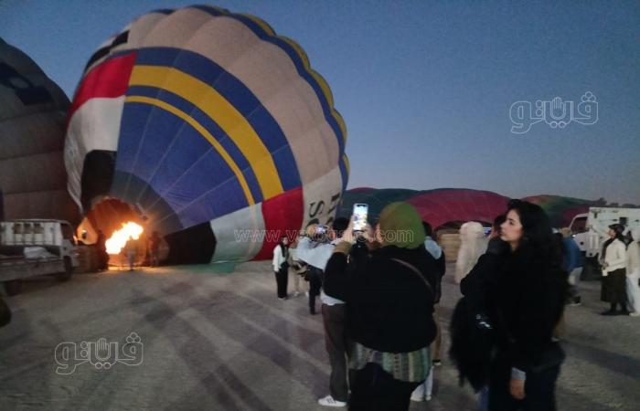 30 صورة ترصد احتفال مطار البالون في الأقصر بعيد الطيران المدنيالأحد 26/يناير/2025 - 10:10 ص
رصدت عدسة بوابة «فيتو» صوراً لمظاهر احتفالات عيد الطيران المدني المصري الـ95 وسط أجواء كرنفالية رائعة بأرض مطار البالون الطائر بالبر الغربي من أحضان التاريخ.